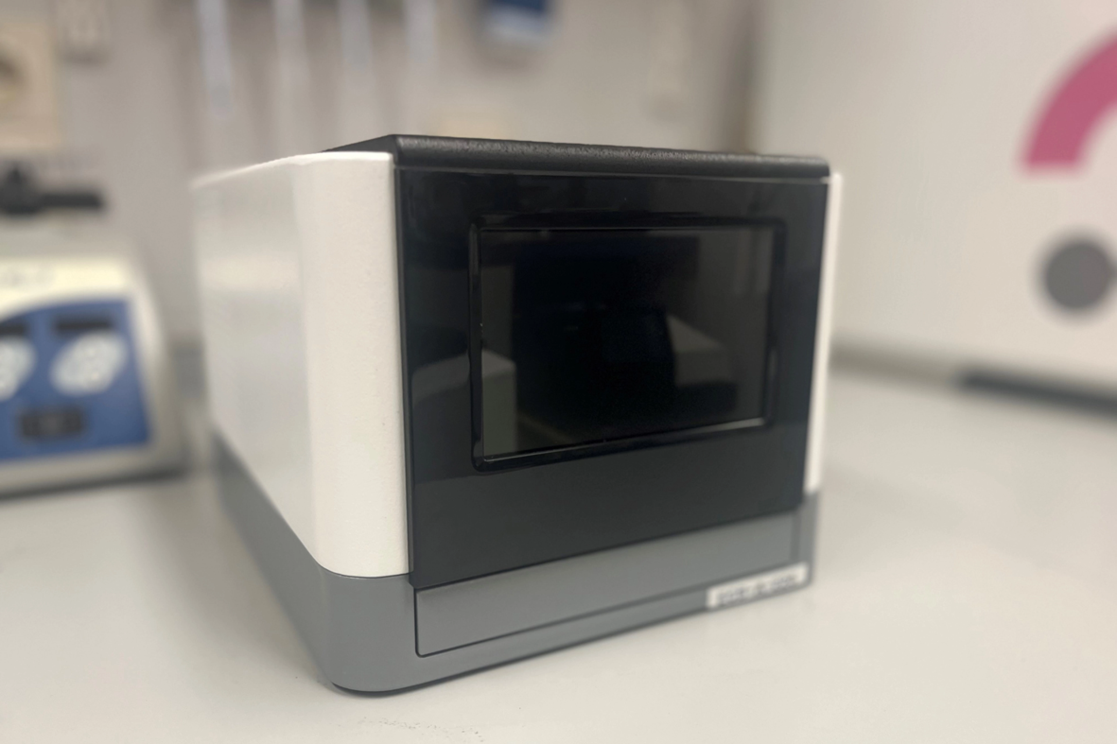 10X genomics equipment seen from the front left.